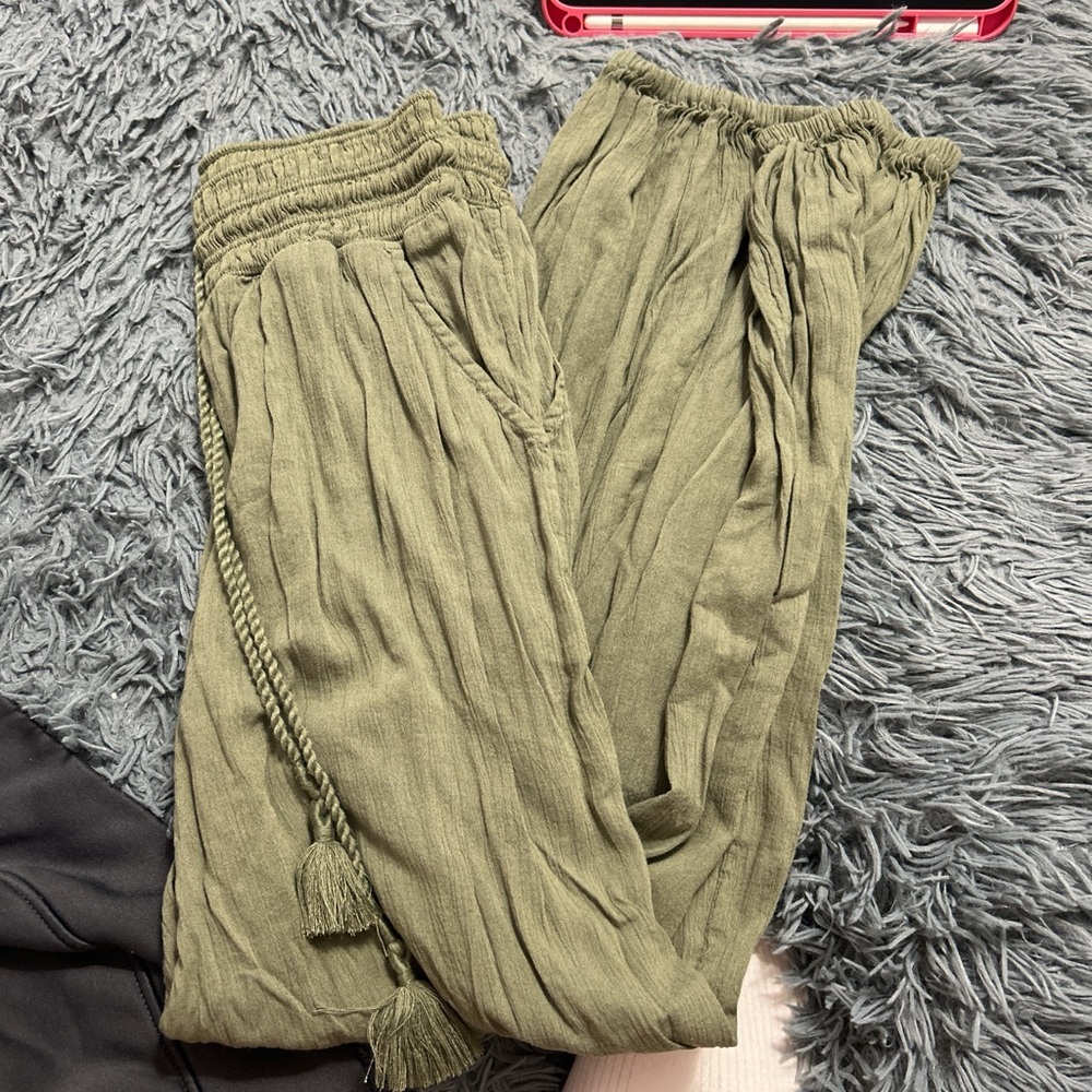 Aerie Sage Green Relaxed Pants